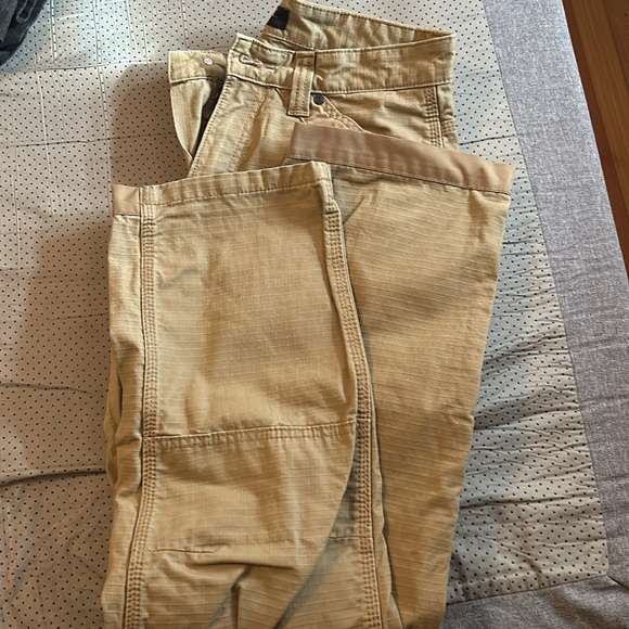 Ridge cut like new pants - Picture 3 of 3